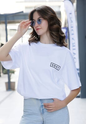 Dogo - Unisex Vegan Blanc T-Shirt - Goat Motif