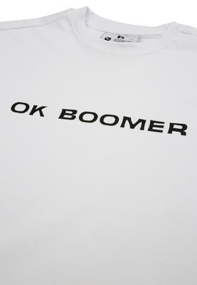 Unisex Vegan Blanc T-Shirt - Ok Boomer Motif - Thumbnail (1)