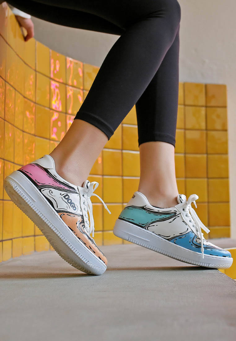 women's white sneakers that go with everything