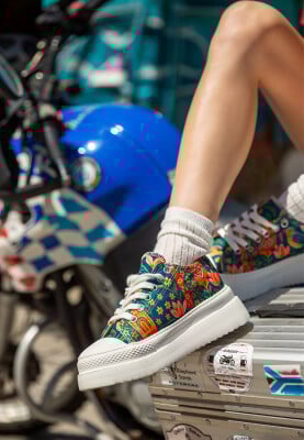 Dogo - Women Vegan Multicolor Platform Sneakers - Garden Birds Design